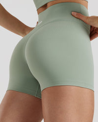 Essential Shorts | Pistachio