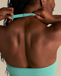 Power Seamless Halter Neck Bra | Marine Green
